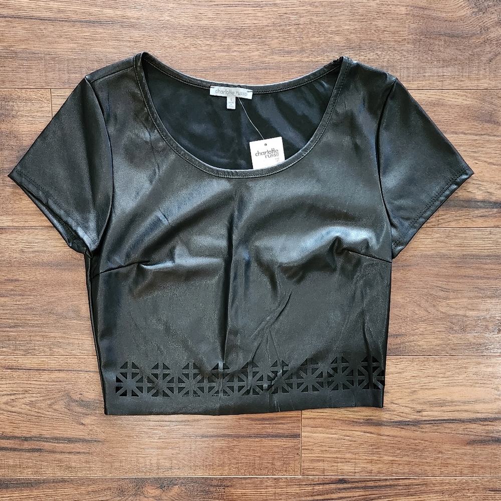 NWT Charlotte Russe Junior's Black Short Sleeve Crew Neck Cut Out Crop Top Small